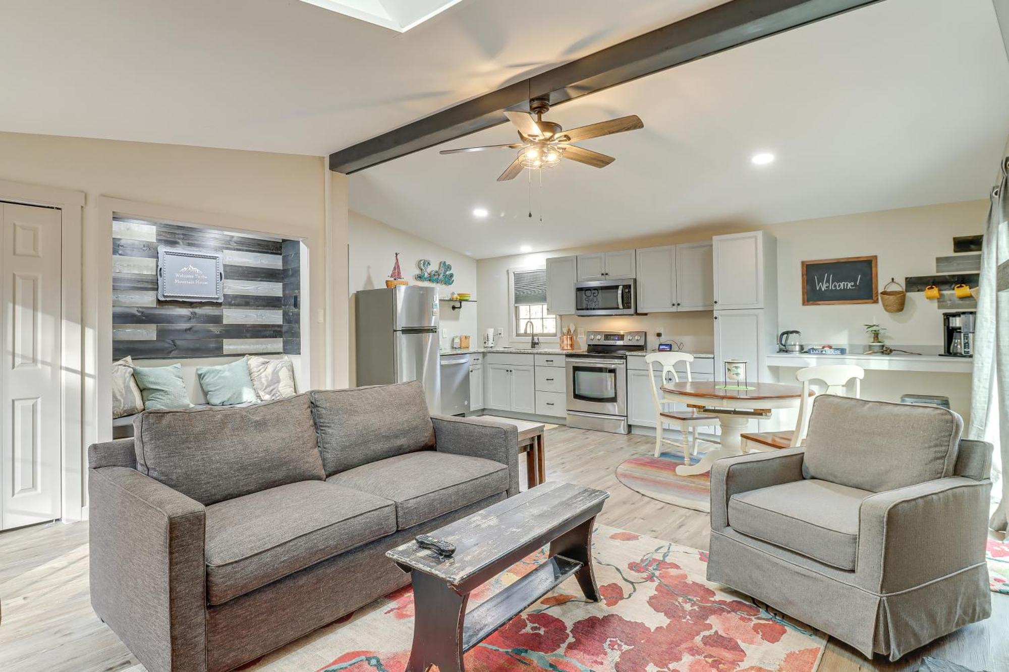 Quaint Jim Thorpe Cabin Retreat, Walk To Beach! Ngoại thất bức ảnh