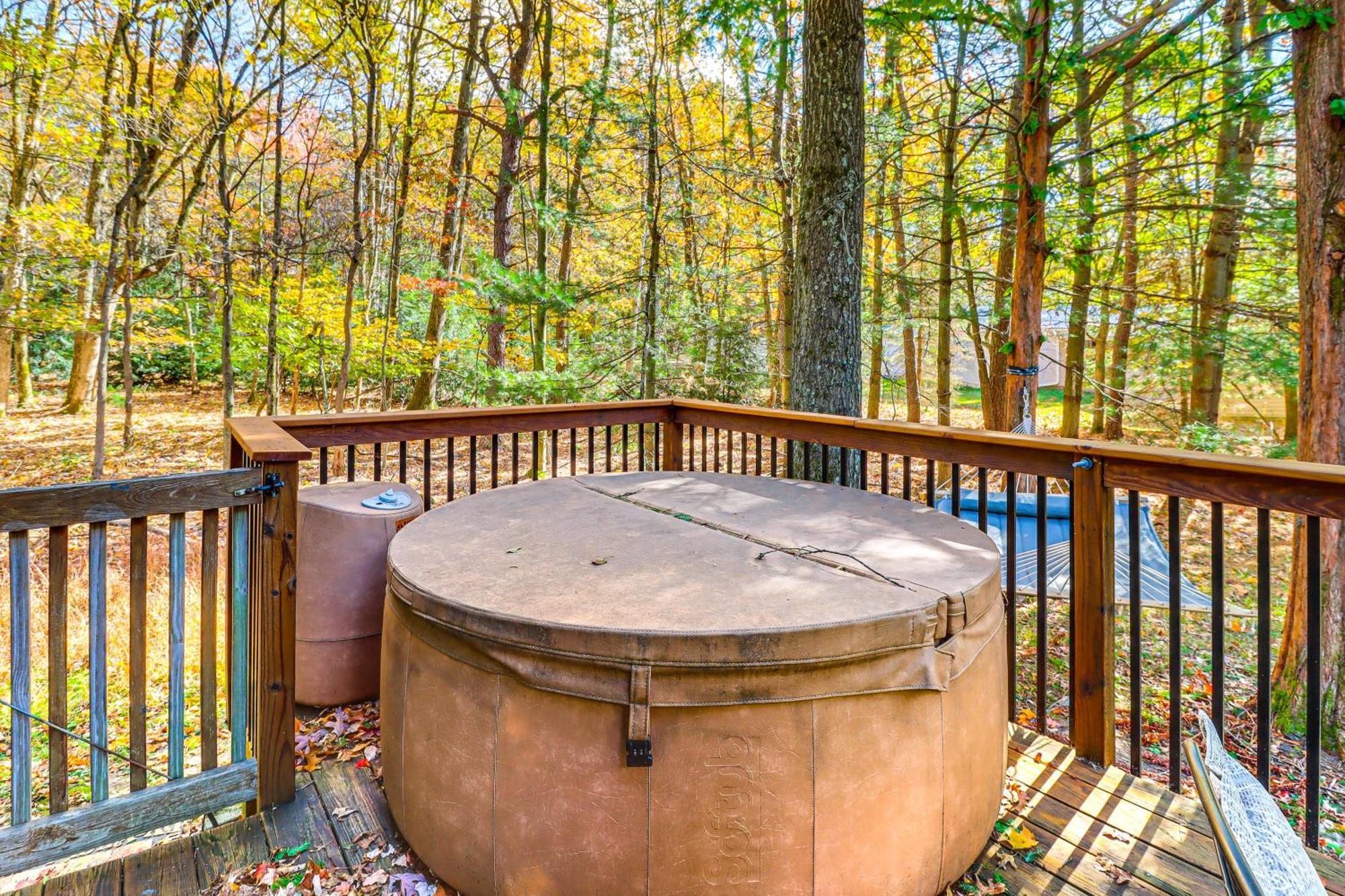 Quaint Jim Thorpe Cabin Retreat, Walk To Beach! Ngoại thất bức ảnh